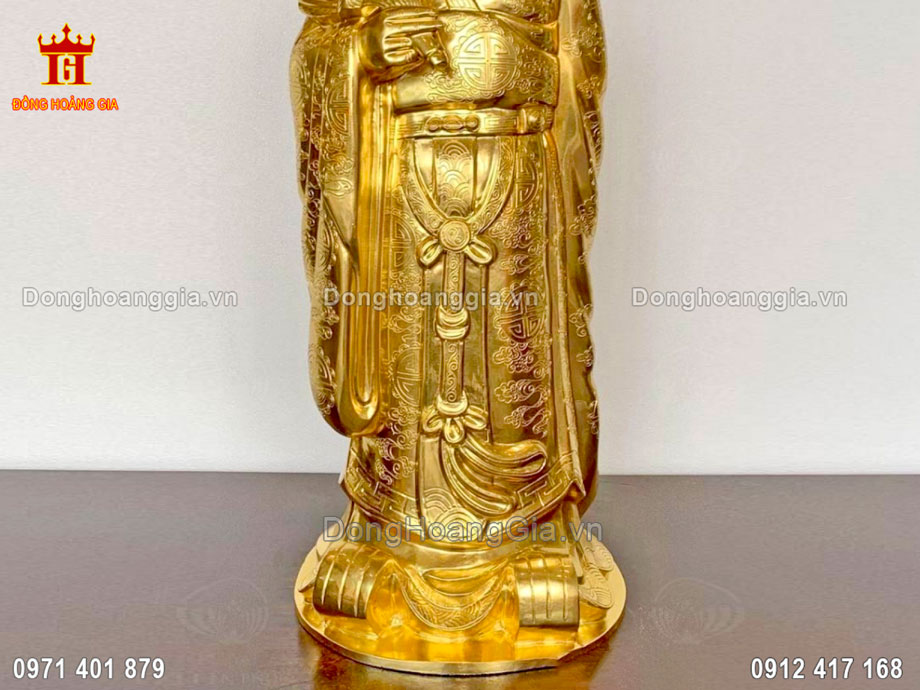Tượng Khổng Minh mạ vàng thích hợp bày trí cho không gian phòng khách